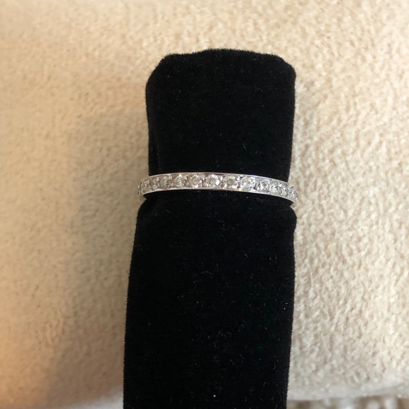 DIAMOND ETERNITY BAND RING - Picture 2 of 7